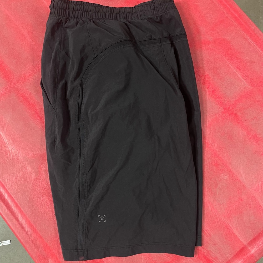 Lululemon Pace Breaker Shorts - 9” Lined